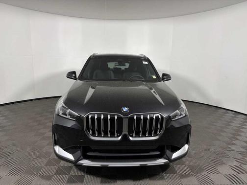 Black Sapphire Metallic 2026 BMW X1 xDrive28i