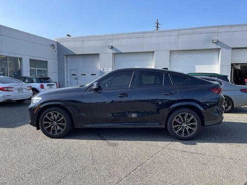 2023 BMW X6 xDrive40i