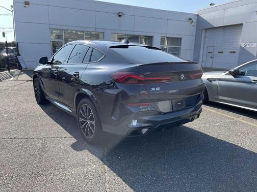 2023 BMW X6 xDrive40i