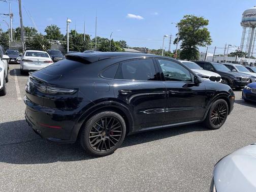2021 Porsche Cayenne GTS