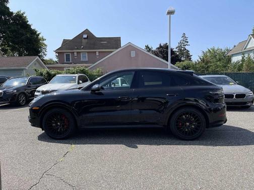 2021 Porsche Cayenne GTS