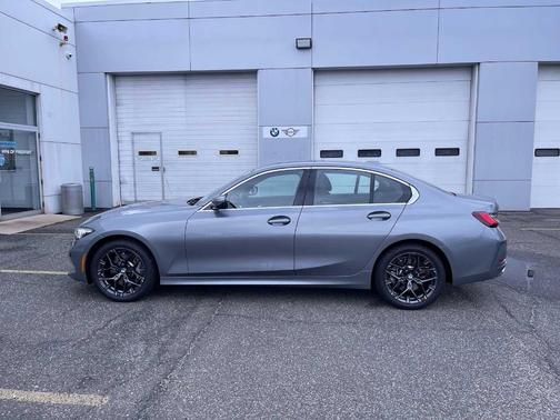 2025 BMW 330 i xDrive
