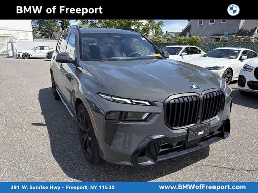 Gray Metallic 2024 BMW X7 xDrive40i