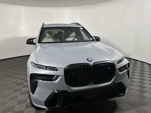 2026 BMW X7 M60i