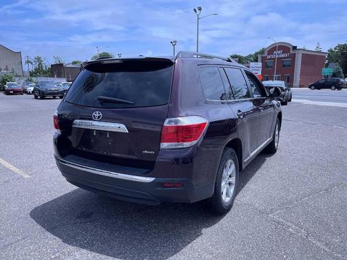 2012 Toyota Highlander SE