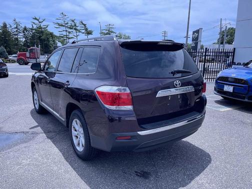 2012 Toyota Highlander SE