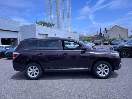 2012 Toyota Highlander SE
