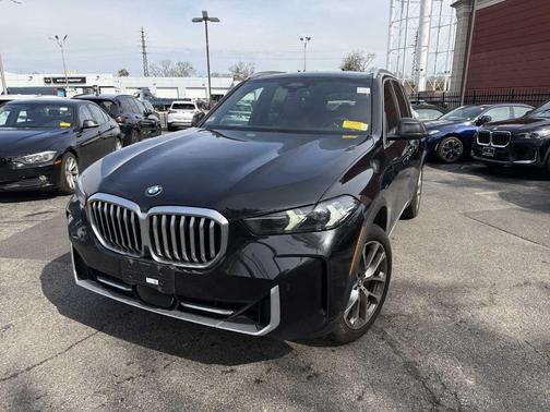 Black Sapphire Metallic 2024 BMW X5 xDrive40i