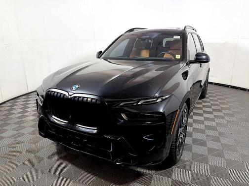 Black Sapphire Metallic 2023 BMW X7 xDrive40i