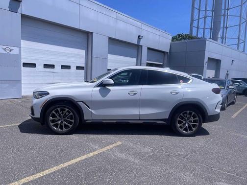 2023 BMW X6 xDrive40i