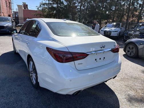 Majestic White 2023 INFINITI Q50 LUXE