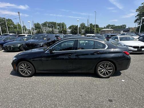 2023 BMW 330 i xDrive