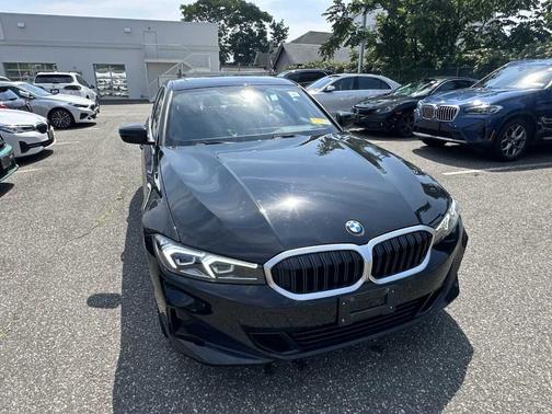 2023 BMW 330 i xDrive