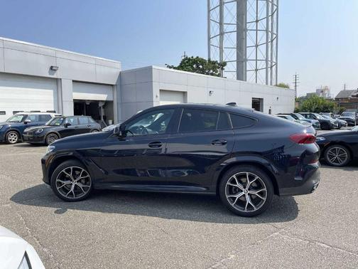 2023 BMW X6 xDrive40i