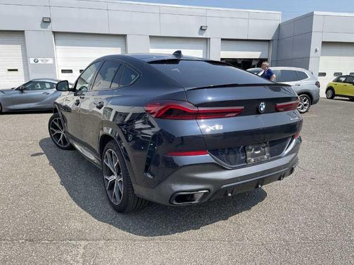 2023 BMW X6 xDrive40i