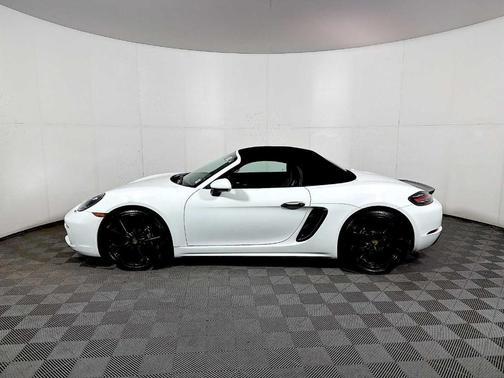 2022 Porsche 718 Boxster 