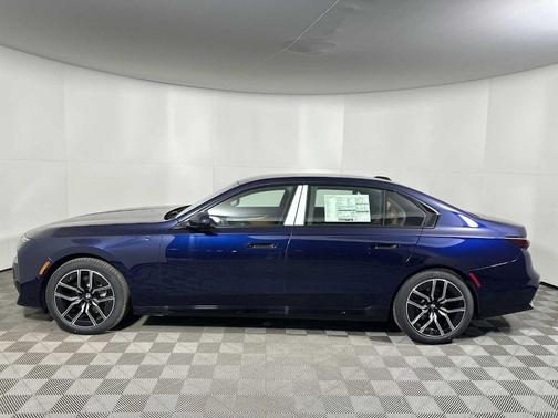 2026 BMW 740 i xDrive