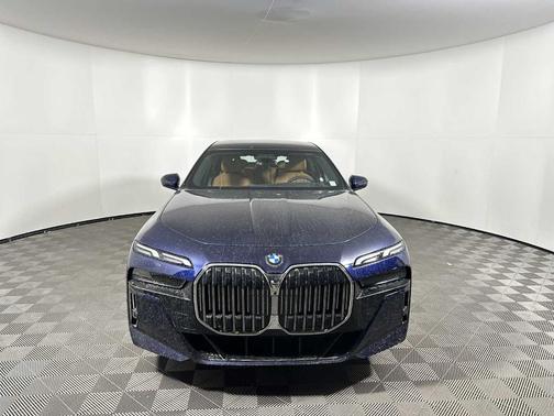 2026 BMW 740 i xDrive