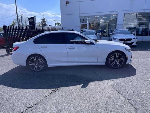 2021 BMW 330 i xDrive