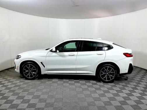 2023 BMW X4 xDrive30i
