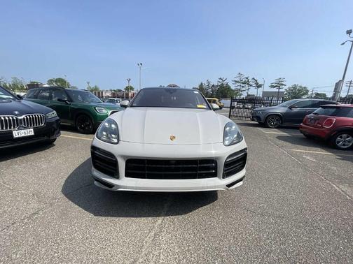 2022 Porsche Cayenne GTS