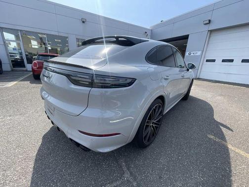 2022 Porsche Cayenne GTS