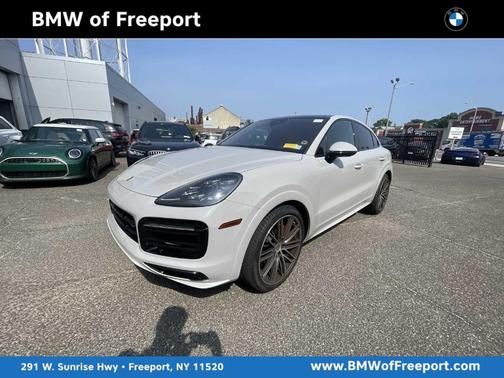 2022 Porsche Cayenne GTS