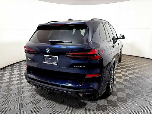 Carbon Black Metallic 2024 BMW X5 xDrive40i