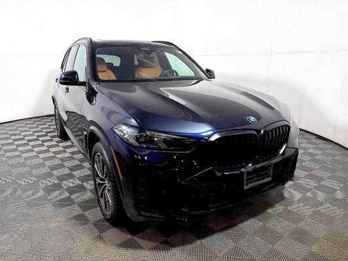 Carbon Black Metallic 2024 BMW X5 xDrive40i
