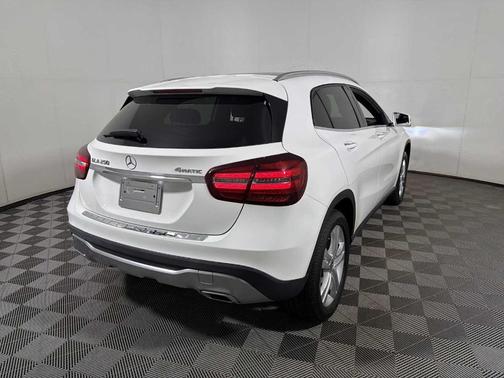 Polar White 2020 Mercedes-Benz GLA 250 Base 4MATIC