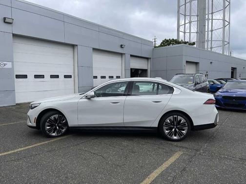 2024 BMW i5 eDrive40