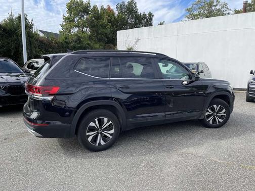 2024 Volkswagen Atlas 2.0T SE