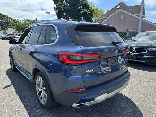 Phytonic Blue Metallic 2019 BMW X5 xDrive40i