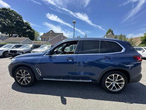 Phytonic Blue Metallic 2019 BMW X5 xDrive40i