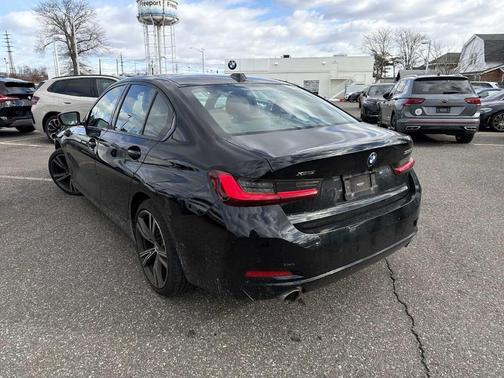 2023 BMW 330 i xDrive