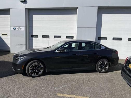 2025 BMW i5 xDrive40