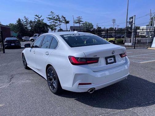 2025 BMW 330 i xDrive