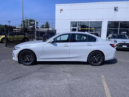 2025 BMW 330 i xDrive