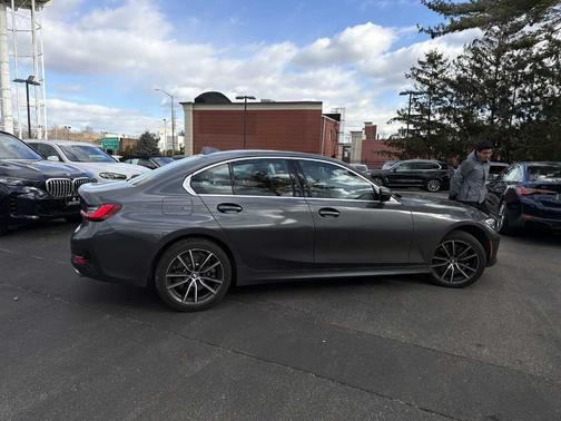 2022 BMW 330 i xDrive