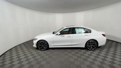 2025 BMW 330 i xDrive
