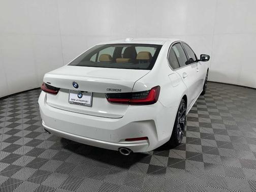 2025 BMW 330 i xDrive