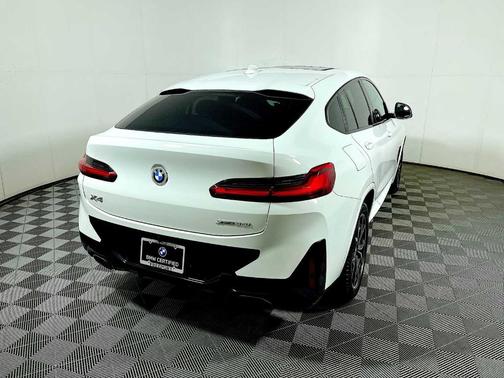 2022 BMW X4 xDrive30i
