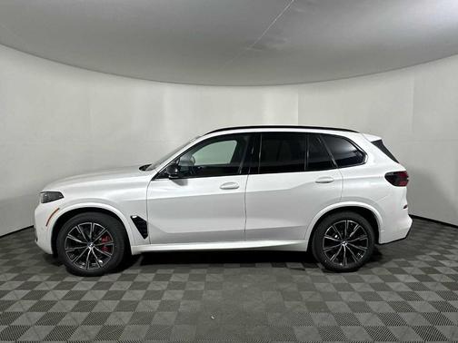 2026 BMW X5 M60i