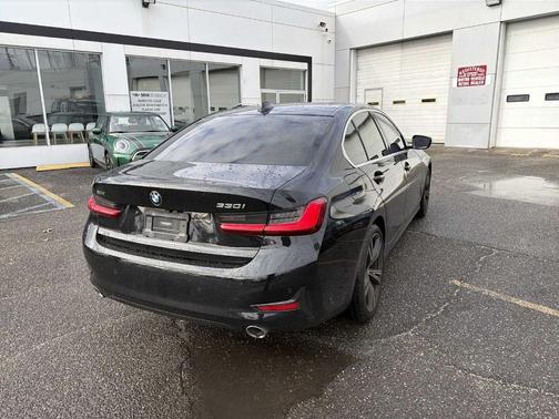 2021 BMW 330 i xDrive