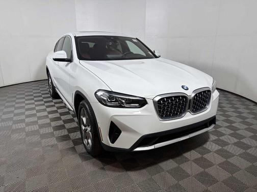 Alpine White 2025 BMW X4 xDrive30i