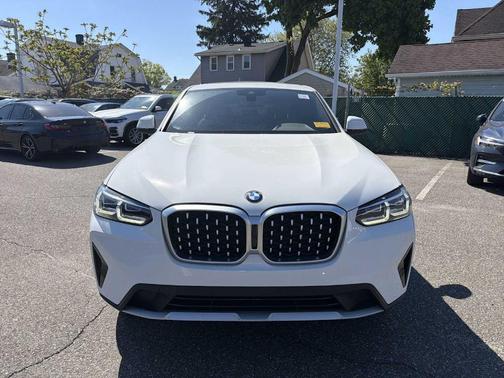 Alpine White 2025 BMW X4 xDrive30i