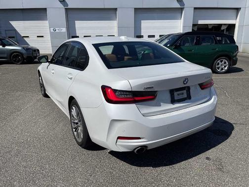 2023 BMW 330 i xDrive