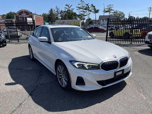 2023 BMW 330 i xDrive