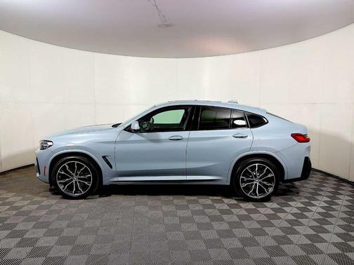 2023 BMW X4 xDrive30i
