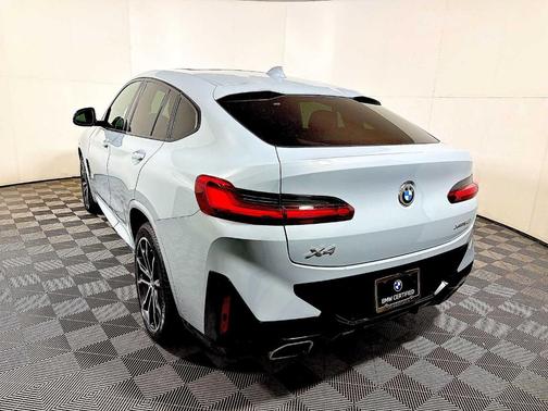 2023 BMW X4 xDrive30i
